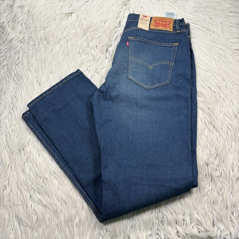 NWT Levi's Men's 35 x 32 Medium Wash 514 Straight Leg‎ Jeans Classic